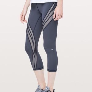 Lululemon Never Still Crop size 8 EUC